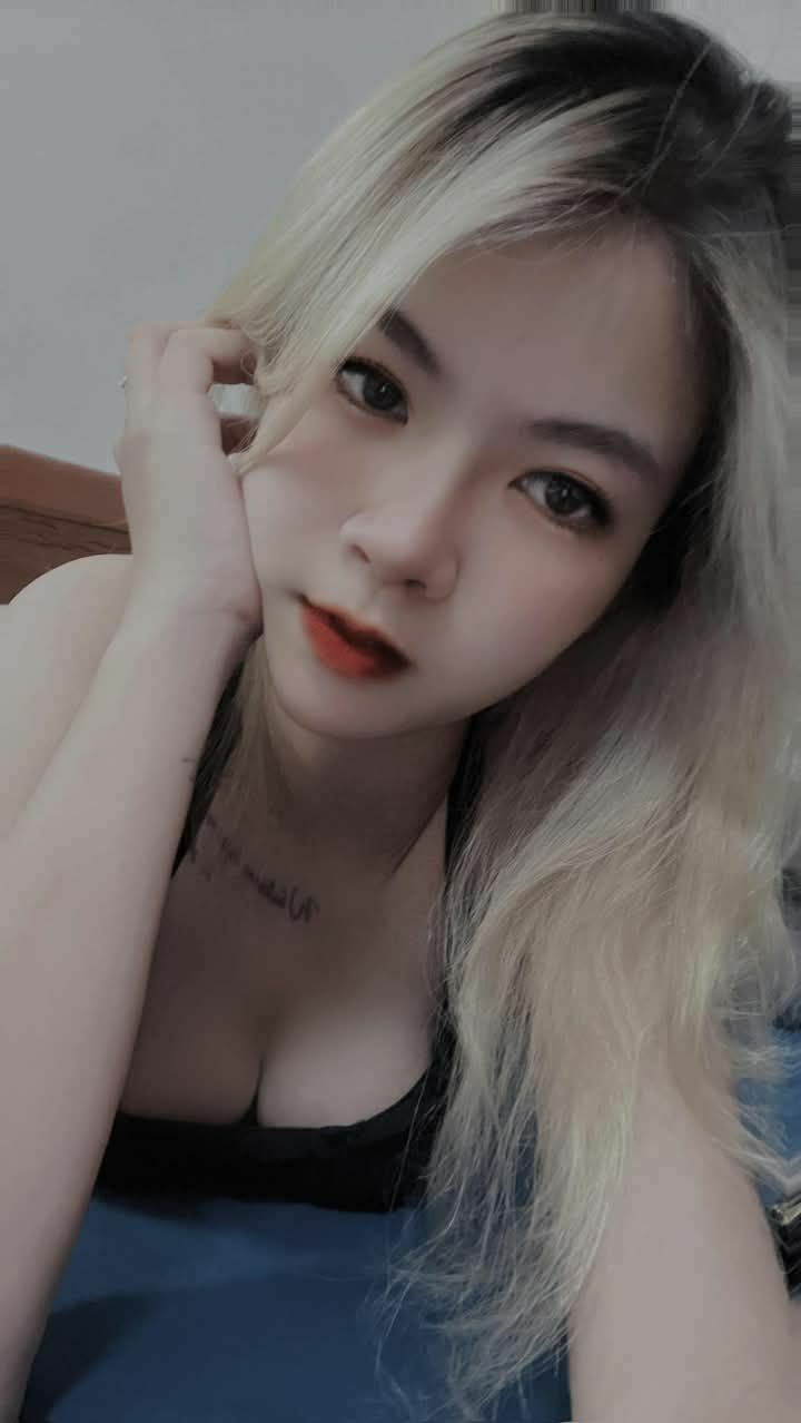 móc lồn chảy tinh dịch